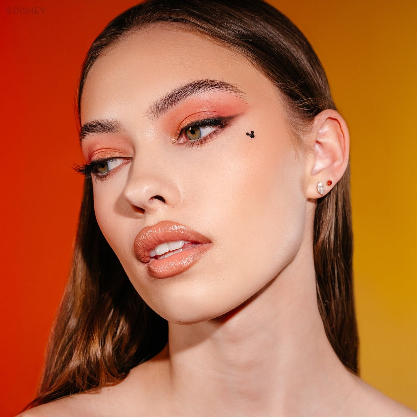 World of Wonder Eyeshadow Palette (Minnie Mouse)